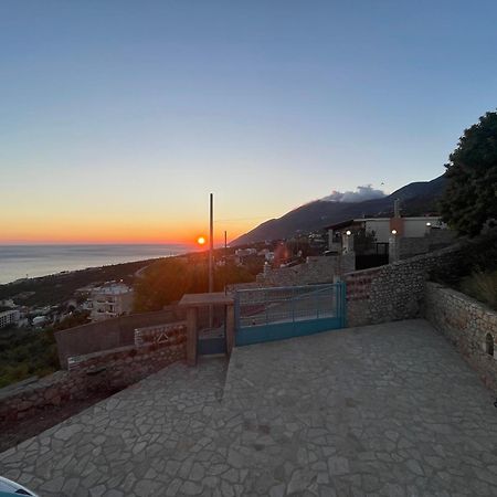 Endless Blue Apartments Dhërmi Εξωτερικό φωτογραφία