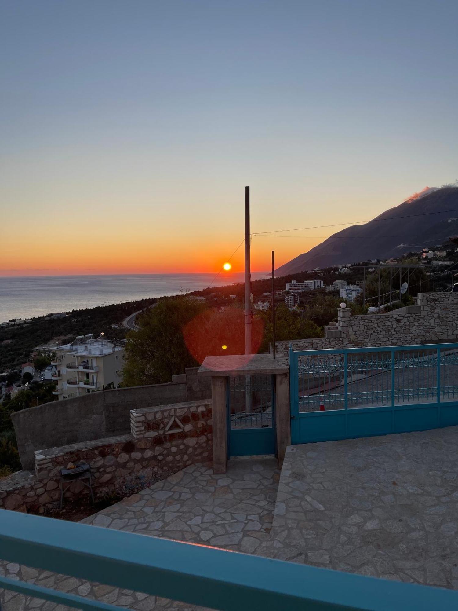 Endless Blue Apartments Dhërmi Εξωτερικό φωτογραφία