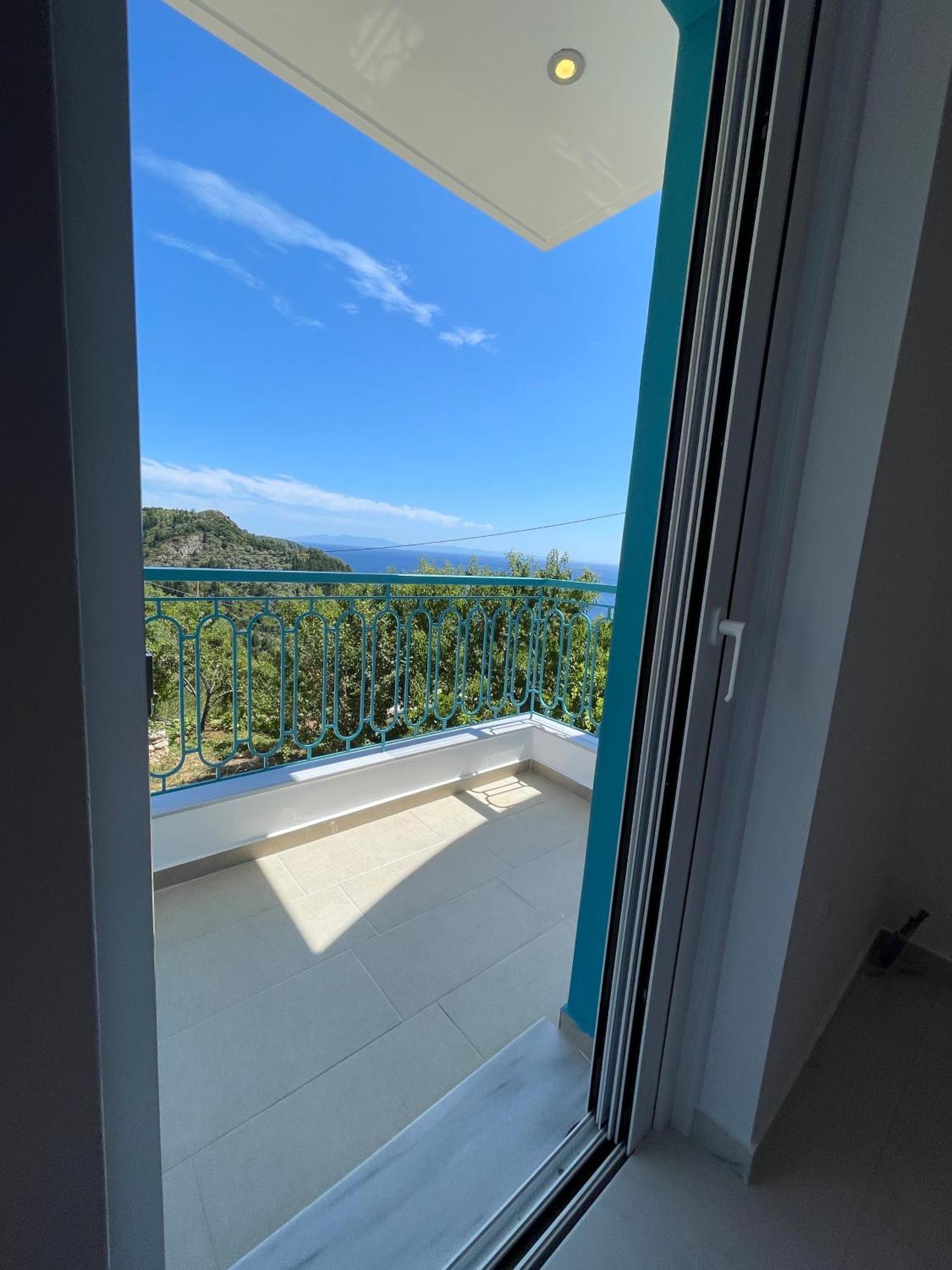 Endless Blue Apartments Dhërmi Εξωτερικό φωτογραφία