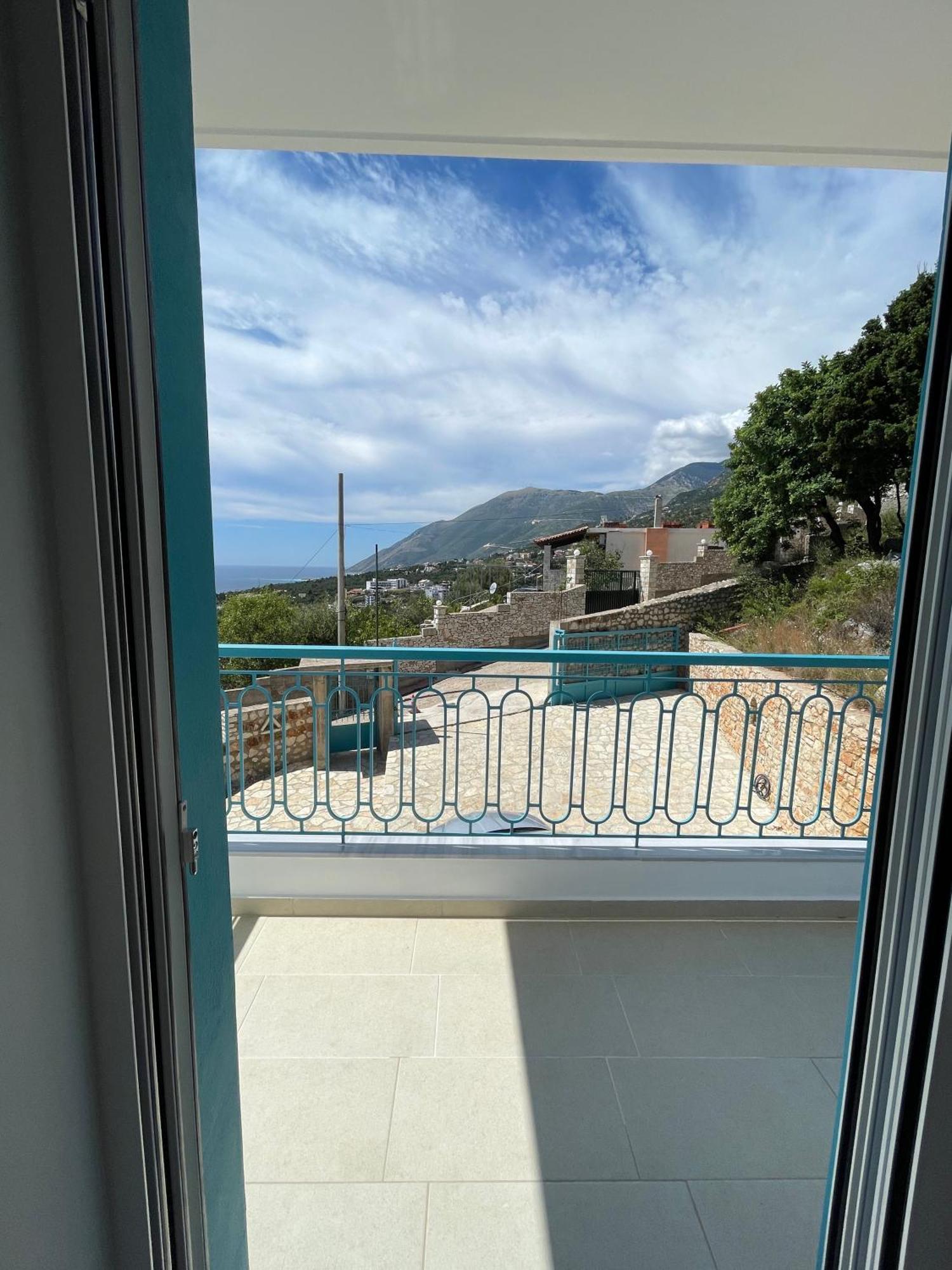 Endless Blue Apartments Dhërmi Εξωτερικό φωτογραφία