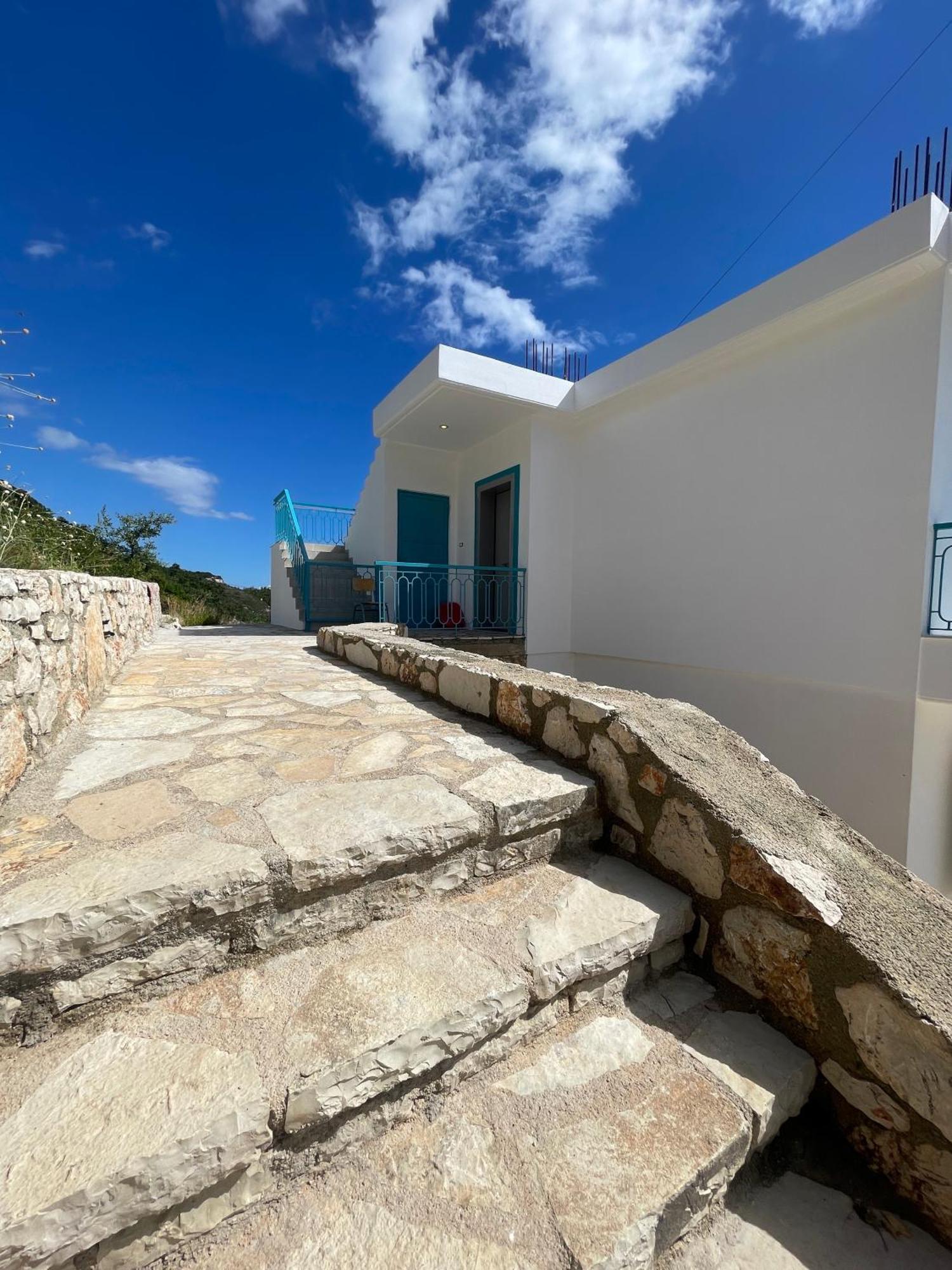 Endless Blue Apartments Dhërmi Εξωτερικό φωτογραφία
