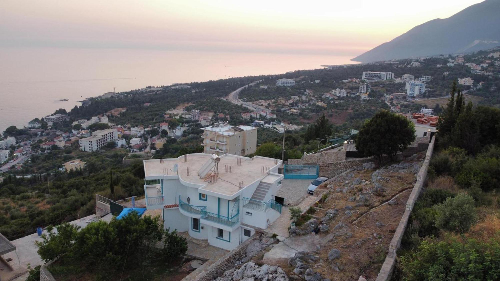 Endless Blue Apartments Dhërmi Εξωτερικό φωτογραφία