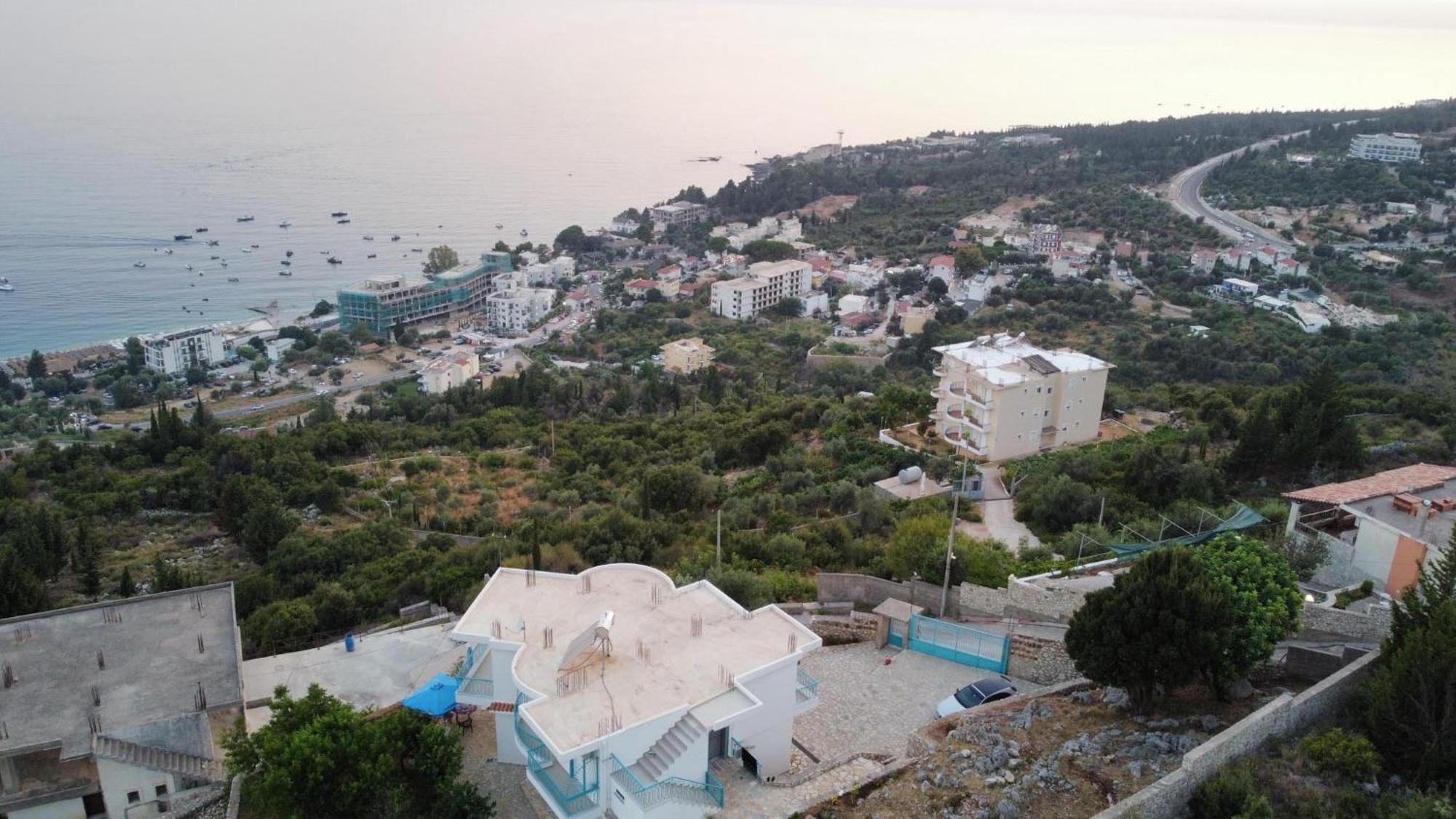 Endless Blue Apartments Dhërmi Εξωτερικό φωτογραφία