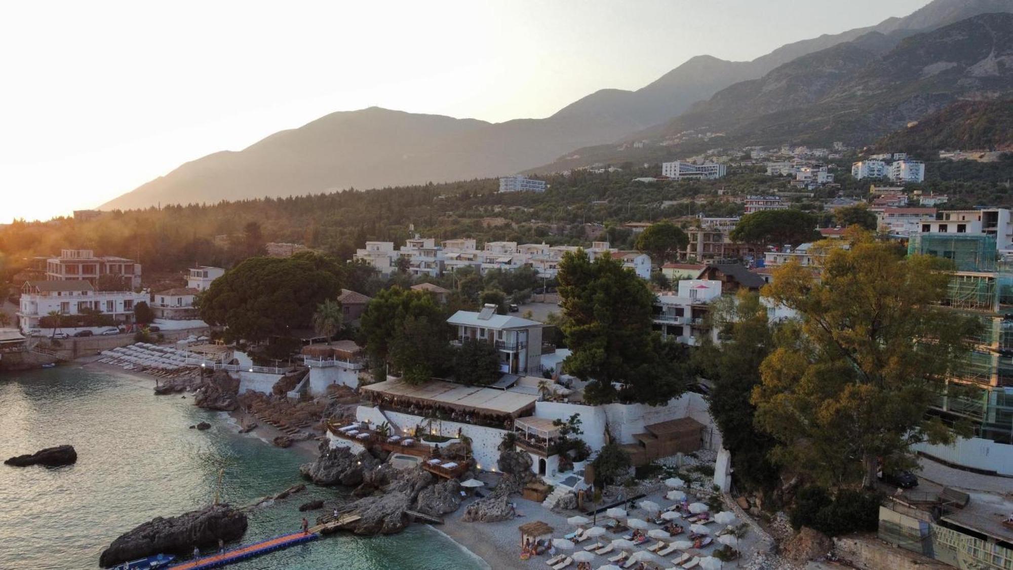Endless Blue Apartments Dhërmi Εξωτερικό φωτογραφία